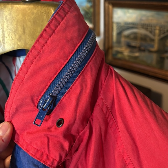 VINTAGE 80s Van Heusen Red Windbreaker Jacket with Striped Lining - Picture 3 of 12